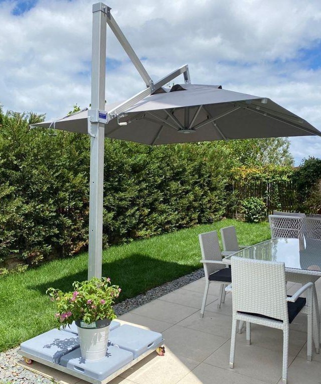 Side Lux/External Post – Folding Mechanical Umbrella